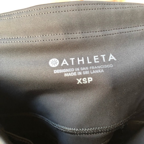 Athleta Challenge 7/8 tight - Picture 3 of 5